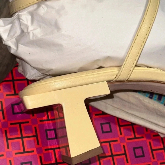 Tory Burch Strappy Lucite Heel Sandal Size 9 - Picture 5 of 7